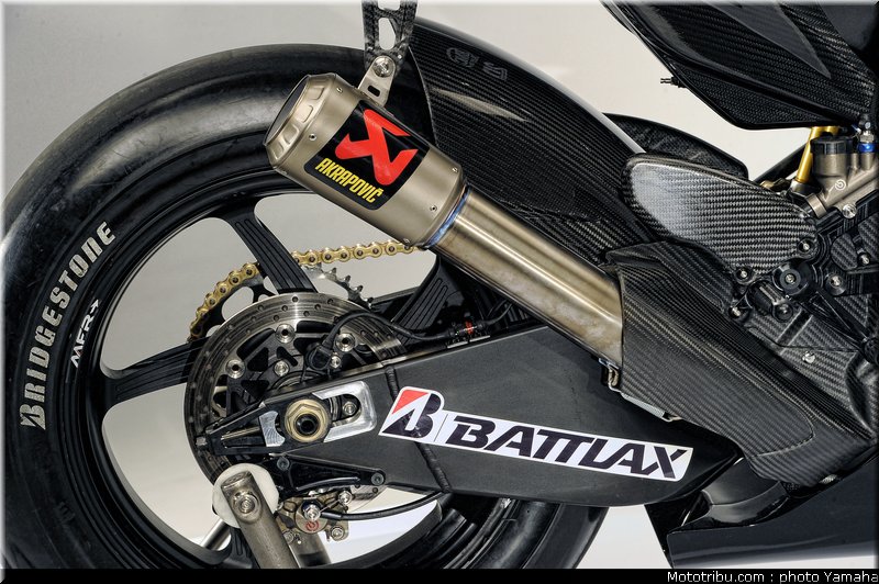 yzr_m1_03_motogp_2012_team_yamaha
