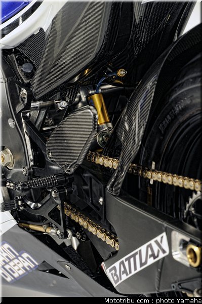 yzr_m1_09_motogp_2012_team_yamaha