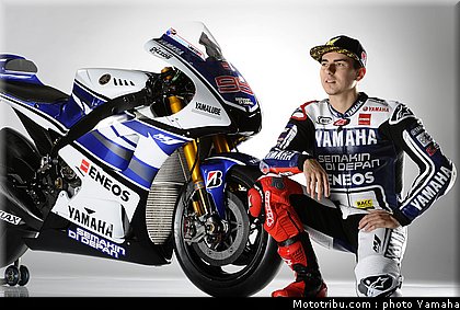 lorenzo_01_motogp_2012_team_yamaha.jpg
