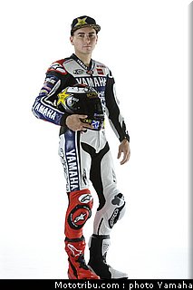 lorenzo_20_motogp_2012_team_yamaha.jpg