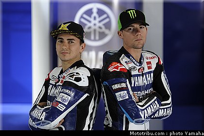 lorenzo_spies_1_motogp_2012_team_yamaha.jpg