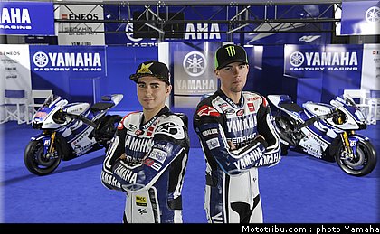 lorenzo_spies_3_motogp_2012_team_yamaha.jpg