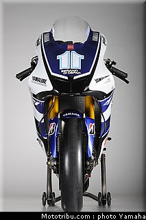 spies_18_motogp_2012_team_yamaha.jpg
