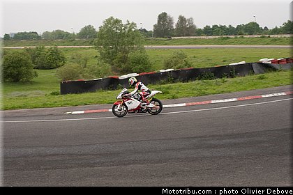 kenta_fuji_2_moto_3_team_cip_carole_2012.jpg
