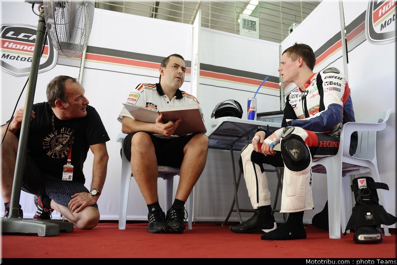 bradl_022_motogp_2012_malaisie_test