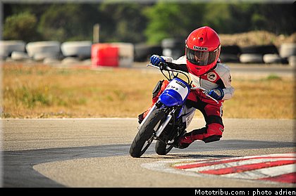 fellon_lorenzo_002_ecole_de_pilotage_zf_grand_prix_zarco_fellon_louis_rossi_ete_2012.jpg
