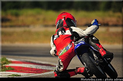fellon_lorenzo_019_ecole_de_pilotage_zf_grand_prix_zarco_fellon_louis_rossi_ete_2012.jpg