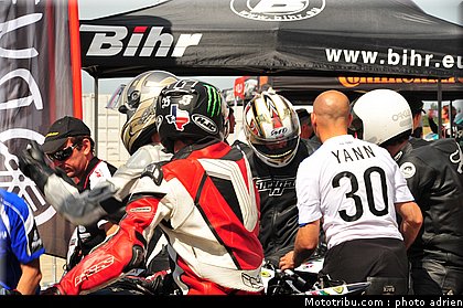 paddock_010_ecole_de_pilotage_zf_grand_prix_zarco_fellon_louis_rossi_ete_2012.jpg