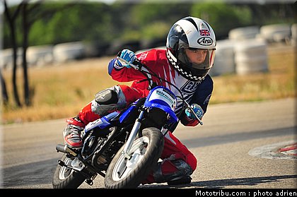 pee_wee_012_ecole_de_pilotage_zf_grand_prix_zarco_fellon_louis_rossi_ete_2012.jpg
