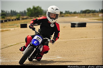 pee_wee_056_ecole_de_pilotage_zf_grand_prix_zarco_fellon_louis_rossi_ete_2012.jpg