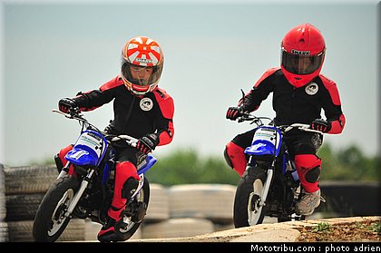 pee_wee_069_ecole_de_pilotage_zf_grand_prix_zarco_fellon_louis_rossi_ete_2012.jpg