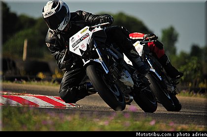 pilotes_004_ecole_de_pilotage_zf_grand_prix_zarco_fellon_louis_rossi_ete_2012.jpg