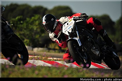 pilotes_005_ecole_de_pilotage_zf_grand_prix_zarco_fellon_louis_rossi_ete_2012.jpg