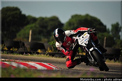pilotes_011_ecole_de_pilotage_zf_grand_prix_zarco_fellon_louis_rossi_ete_2012.jpg