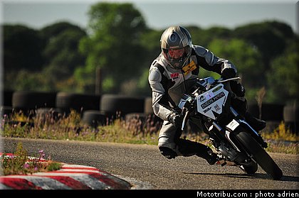 pilotes_013_ecole_de_pilotage_zf_grand_prix_zarco_fellon_louis_rossi_ete_2012.jpg