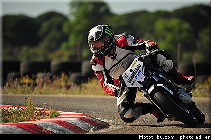 pilotes_017_ecole_de_pilotage_zf_grand_prix_zarco_fellon_louis_rossi_ete_2012.jpg
