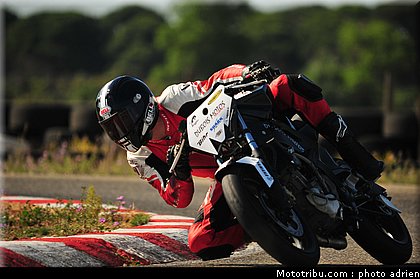 pilotes_019_ecole_de_pilotage_zf_grand_prix_zarco_fellon_louis_rossi_ete_2012.jpg