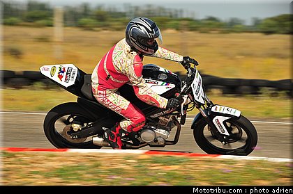 pilotes_053_ecole_de_pilotage_zf_grand_prix_zarco_fellon_louis_rossi_ete_2012.jpg