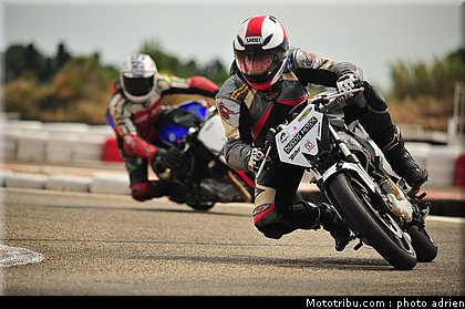 pilotes_252_ecole_de_pilotage_zf_grand_prix_zarco_fellon_louis_rossi_ete_2012.jpg