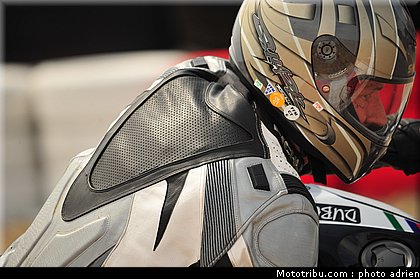 pilotes_326_ecole_de_pilotage_zf_grand_prix_zarco_fellon_louis_rossi_ete_2012.jpg
