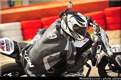 pilotes_331_ecole_de_pilotage_zf_grand_prix_zarco_fellon_louis_rossi_ete_2012.jpg