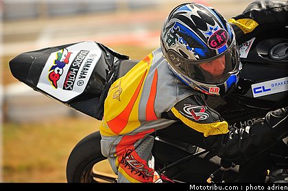 pilotes_332_ecole_de_pilotage_zf_grand_prix_zarco_fellon_louis_rossi_ete_2012.jpg