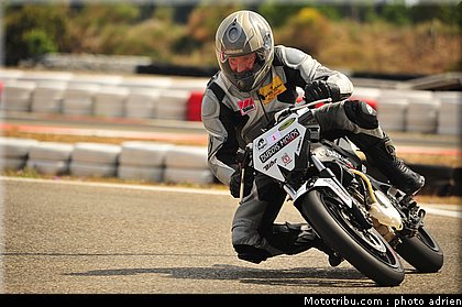 pilotes_337_ecole_de_pilotage_zf_grand_prix_zarco_fellon_louis_rossi_ete_2012.jpg