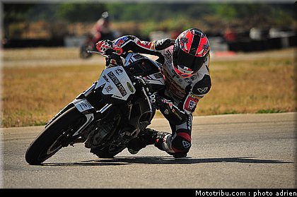 rossi_020_ecole_de_pilotage_zf_grand_prix_zarco_fellon_louis_rossi_ete_2012.jpg