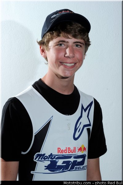 binder_02_red_bull_motogp_rookies_cup_2013_selection_