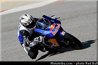 perolari_02_red_bull_motogp_rookies_cup_2013_selection_.jpg