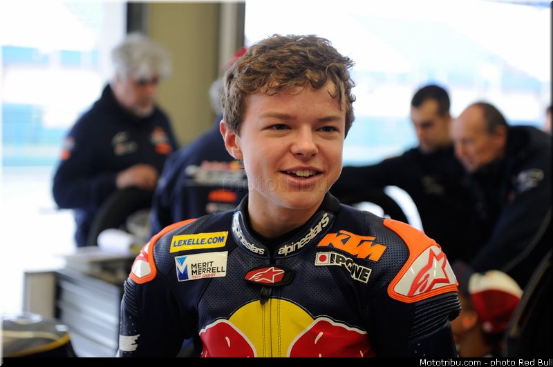 mackenzie_001_redbull_motogp_rookies_cup_2013_test_fevrier
