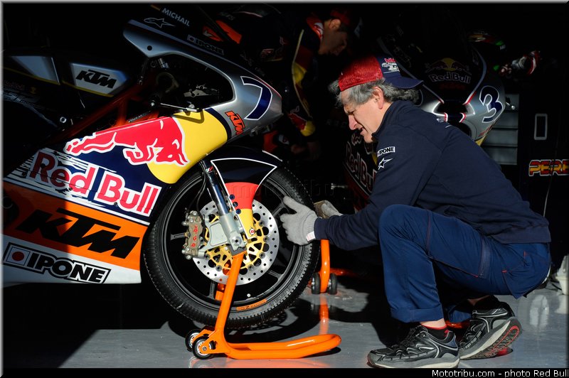 michail_008_redbull_motogp_rookies_cup_2013_test_fevrier