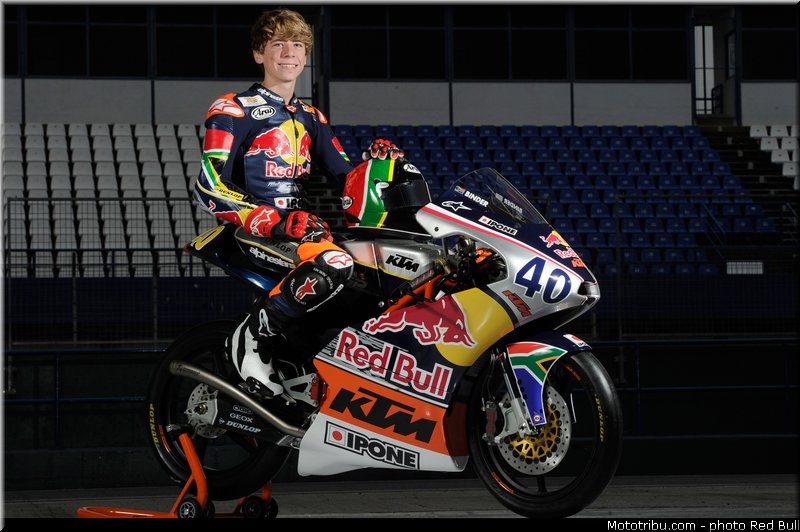 simpson_003_redbull_motogp_rookies_cup_2013_test_fevrier