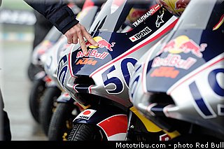 036_redbull_motogp_rookies_cup_2013_test_fevrier.jpg