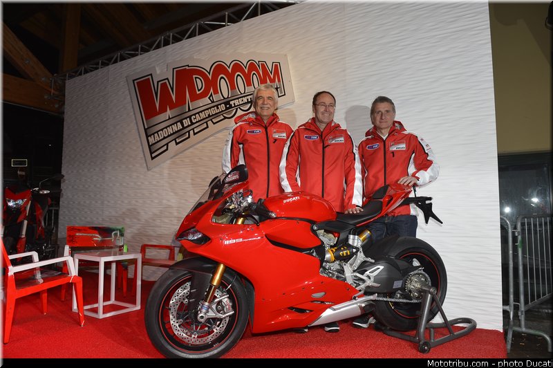 divers_01_ducati_wrooom_2013