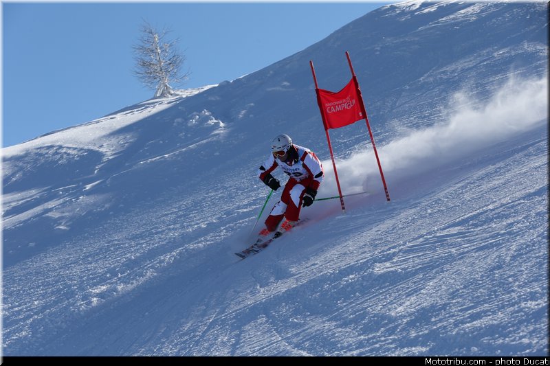 ski_37_ducati_wrooom_2013