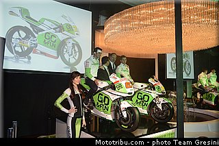 team_gresini_go_fun_motogp_2013_013.jpg