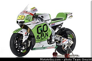 team_gresini_go_fun_motogp_2013_070.jpg