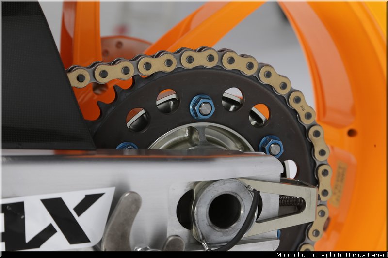 honda_hrc_pedrosa_marquez_rc_213v_2013_43