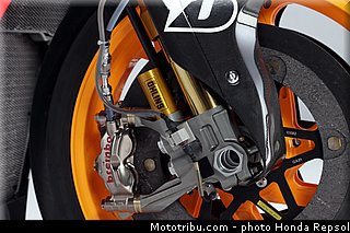 honda_hrc_pedrosa_marquez_rc_213v_2013_46.jpg