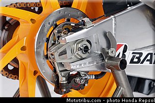 honda_hrc_pedrosa_marquez_rc_213v_2013_48.jpg