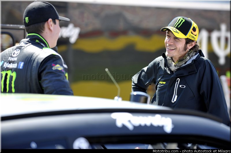 valentino_rossi_et_kyle_busch_nascar_2013_025