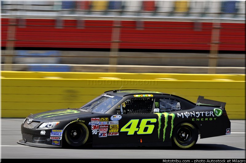 valentino_rossi_et_kyle_busch_nascar_2013_030