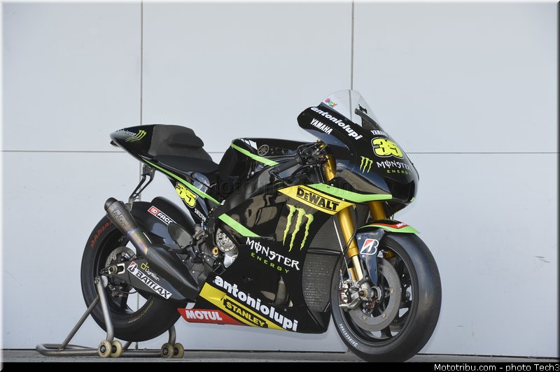 motogp_2013_tech3_smith_crutchlow_004
