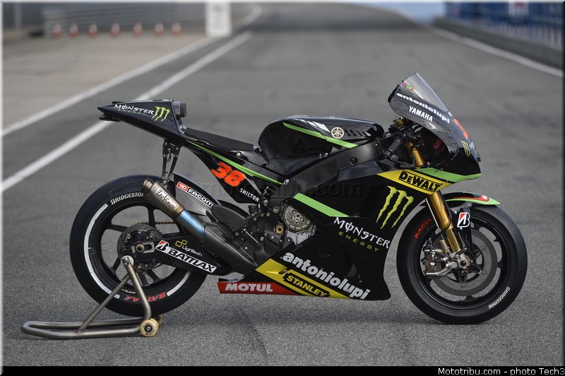 motogp_2013_tech3_smith_crutchlow_009