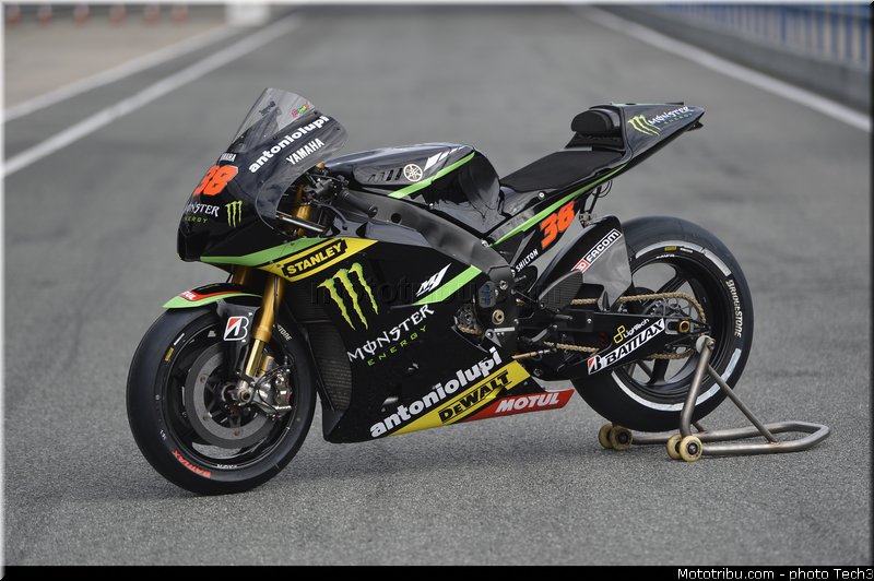 motogp_2013_tech3_smith_crutchlow_011