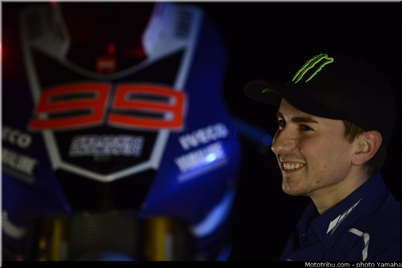yamaha_racing_team_motogp_2013_009
