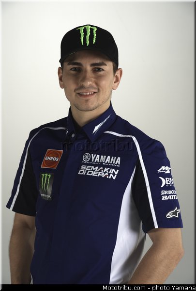 yamaha_racing_team_motogp_2013_010