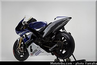 yamaha_racing_team_motogp_2013_004.jpg