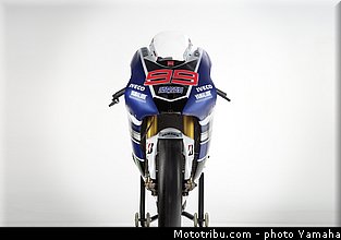 yamaha_racing_team_motogp_2013_016.jpg